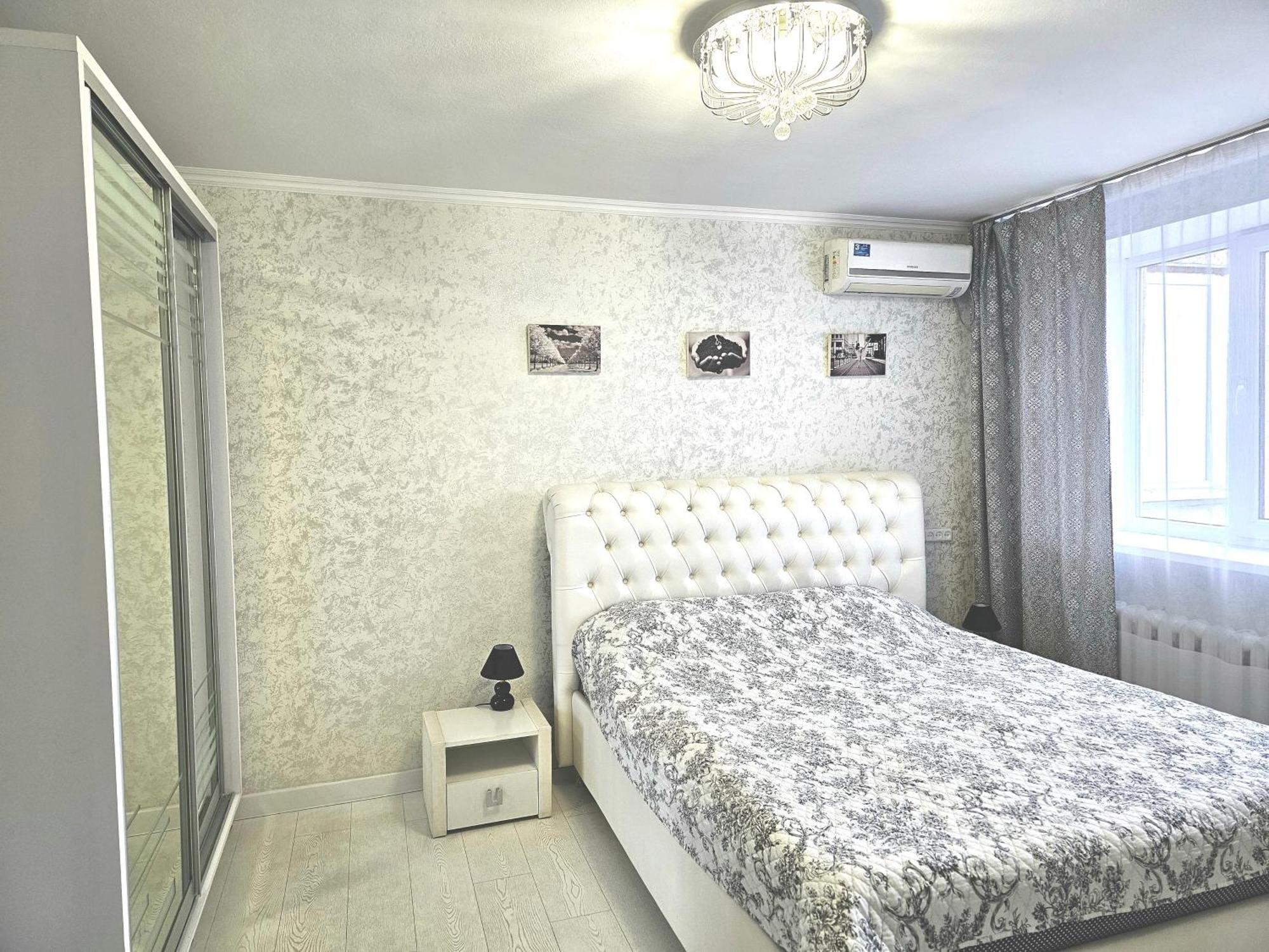 Black And White Apartment Chişinău Extérieur photo